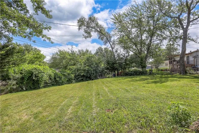 $240,000 | 8516 Barnett Avenue, Kansas City, KS 66112