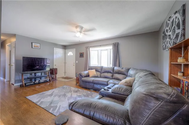 $240,000 | 8516 Barnett Avenue, Kansas City, KS 66112