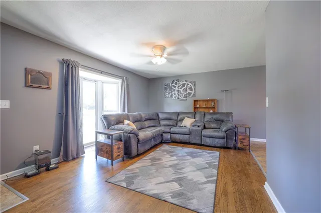 $240,000 | 8516 Barnett Avenue, Kansas City, KS 66112