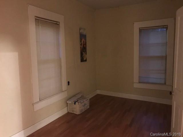 27 Pinckney Street York, SC 29745 - Photo 2 of 10