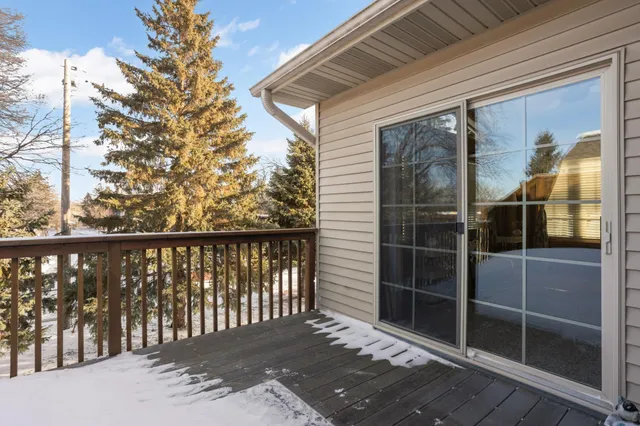 $375,000 | 2740 Park View Court, Little Canada, MN 55117
