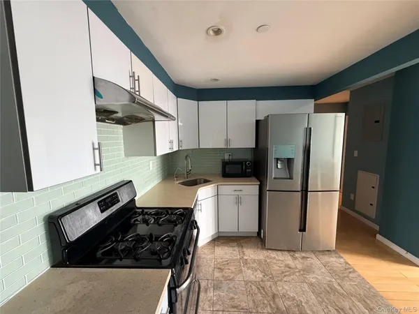 $2,700 | 143-28 41st Avenue, Unit 8C | Downtown Flushing