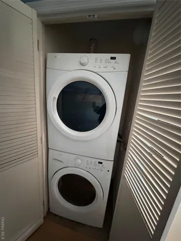 $3,000 | 143-28 41st Avenue, Unit 8C | Downtown Flushing