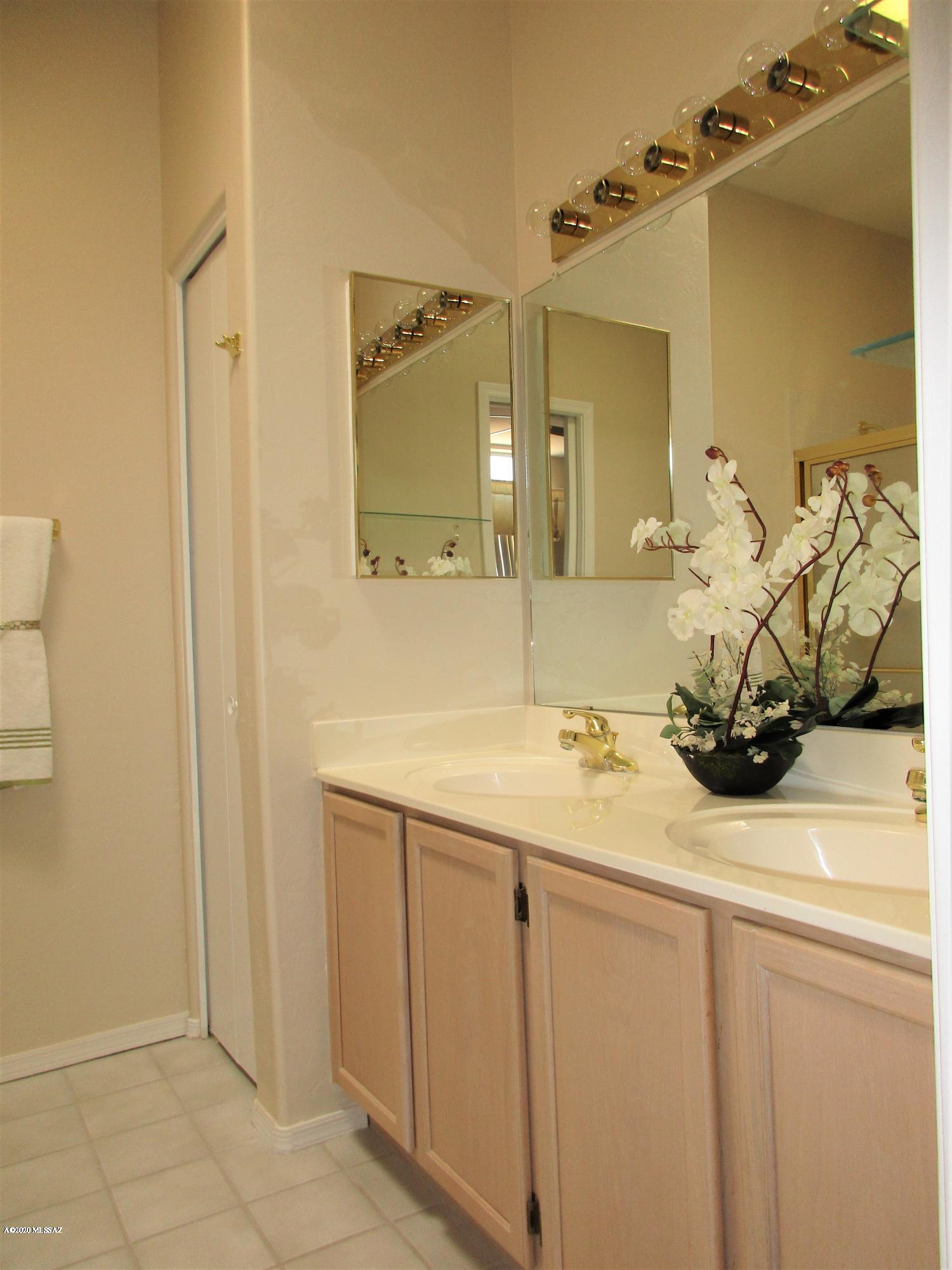 1808 North Rio Mayo Green Valley, AZ 85614 - Photo 19 of 29 Gallery Image 19