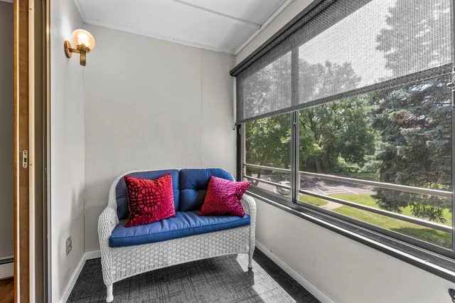 $174,900 | 10600 43rd Avenue North, Unit 203, Plymouth, MN 55442