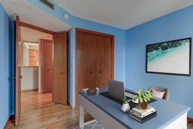 $174,900 | 10600 43rd Avenue North, Unit 203, Plymouth, MN 55442