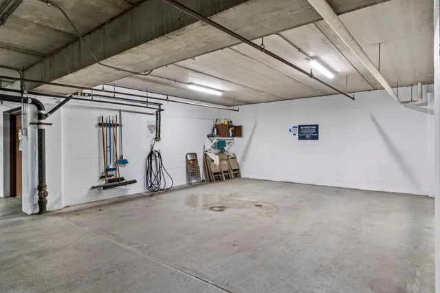 $174,900 | 10600 43rd Avenue North, Unit 203, Plymouth, MN 55442