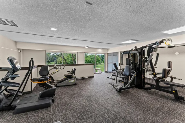 $174,900 | 10600 43rd Avenue North, Unit 203, Plymouth, MN 55442