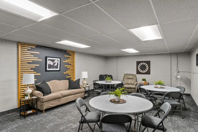 $174,900 | 10600 43rd Avenue North, Unit 203, Plymouth, MN 55442