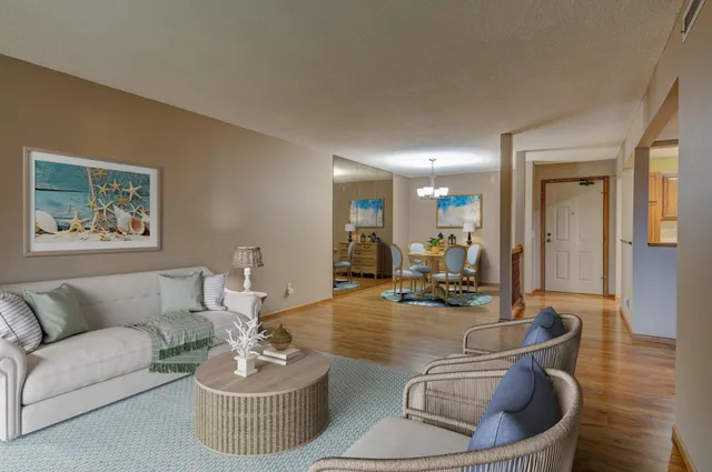 $174,900 | 10600 43rd Avenue North, Unit 203, Plymouth, MN 55442