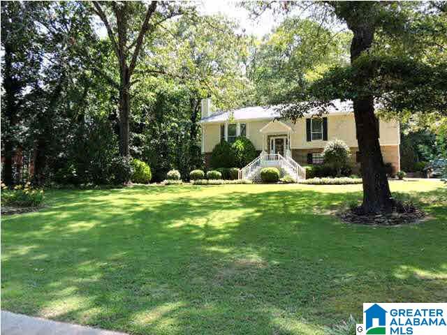 406 Oak Leaf Circle Birmingham, AL 35244 - Photo 2 of 23