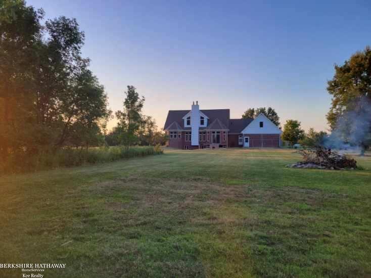 21240 Pratt Road Armada, MI 48005 - Photo 12 of 42 Beautiful sunsets!