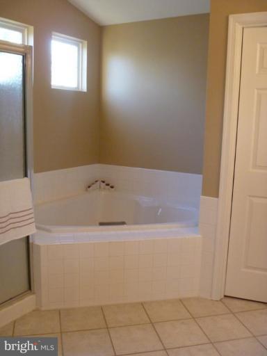 14171 Clubhouse Road Gainesville, VA 20155 - Photo 19 of 30 Master Bath