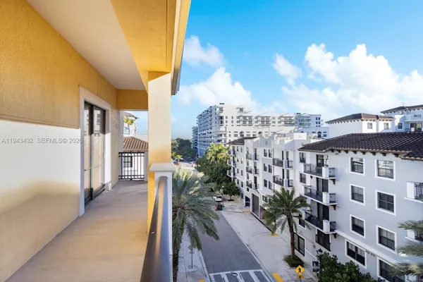 $3,000 | 8395 Southwest 73rd Avenue, Unit 528, Miami, FL 33143