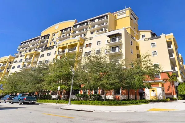 $3,000 | 8395 Southwest 73rd Avenue, Unit 528, Miami, FL 33143