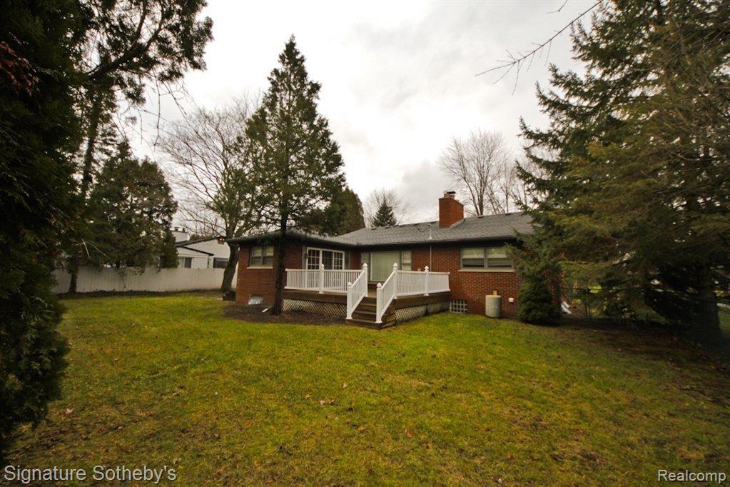 296 South Cranbrook Cross Road Bloomfield Hills, MI 48301 - Photo 2 of 24 IMG_8413.jpg