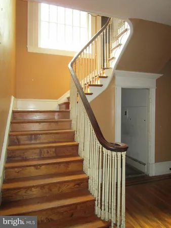 a view of entryway