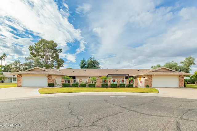 $290,000 | 9871 West Country Club Court, Sun City, AZ 85373