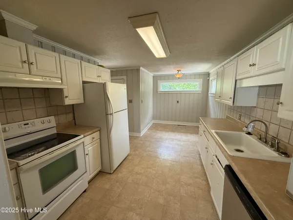 $1,500 | 2500 East 3rd Street, Greenville, NC 27858