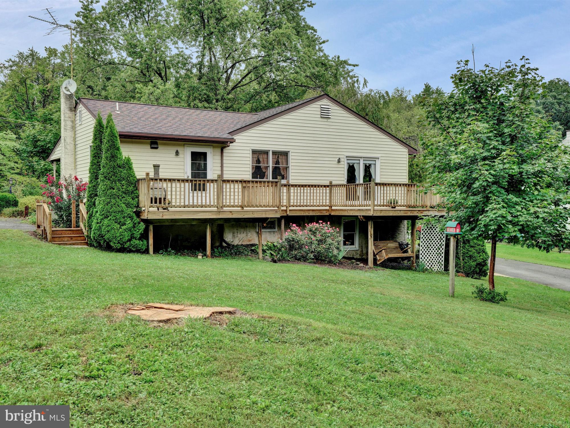 573 Gehman School Road Denver, PA 17517 - Photo 33 of 39 Rear view