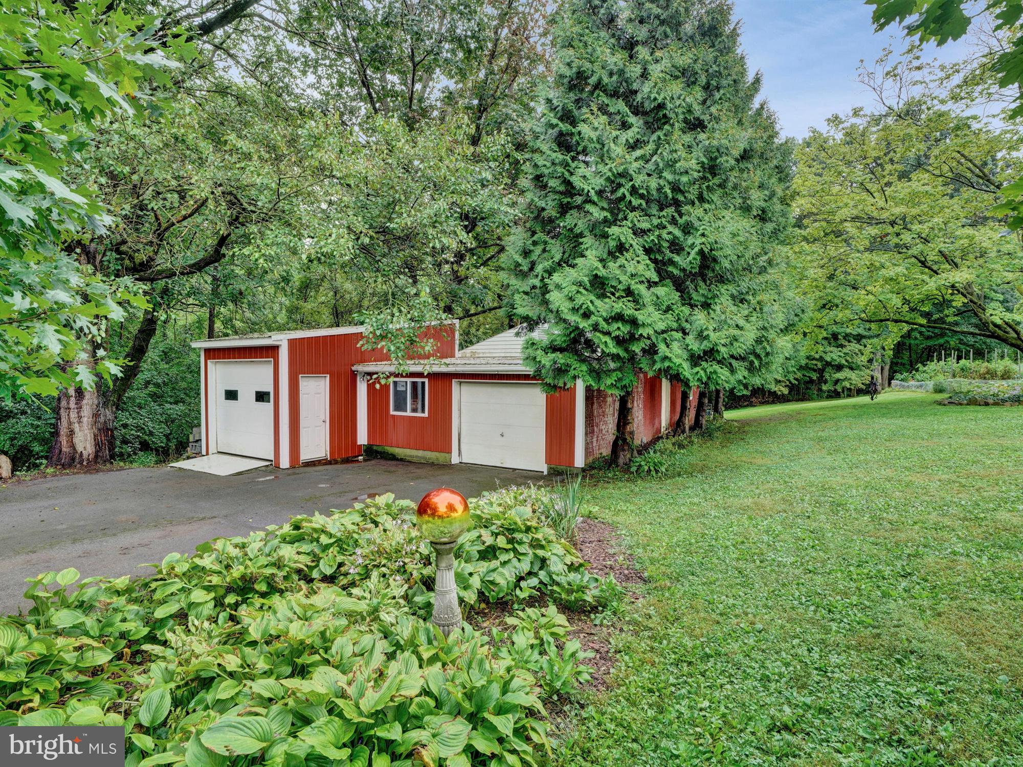 573 Gehman School Road Denver, PA 17517 - Photo 35 of 39 Garage / Outbuildings