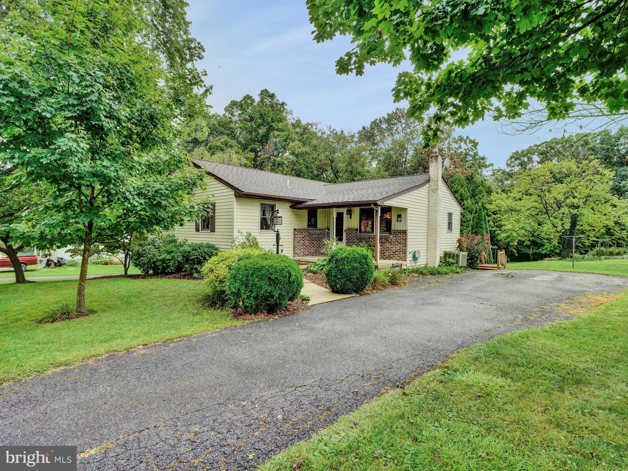 573 Gehman School Road Denver, PA 17517 - Photo 5 of 39 V2