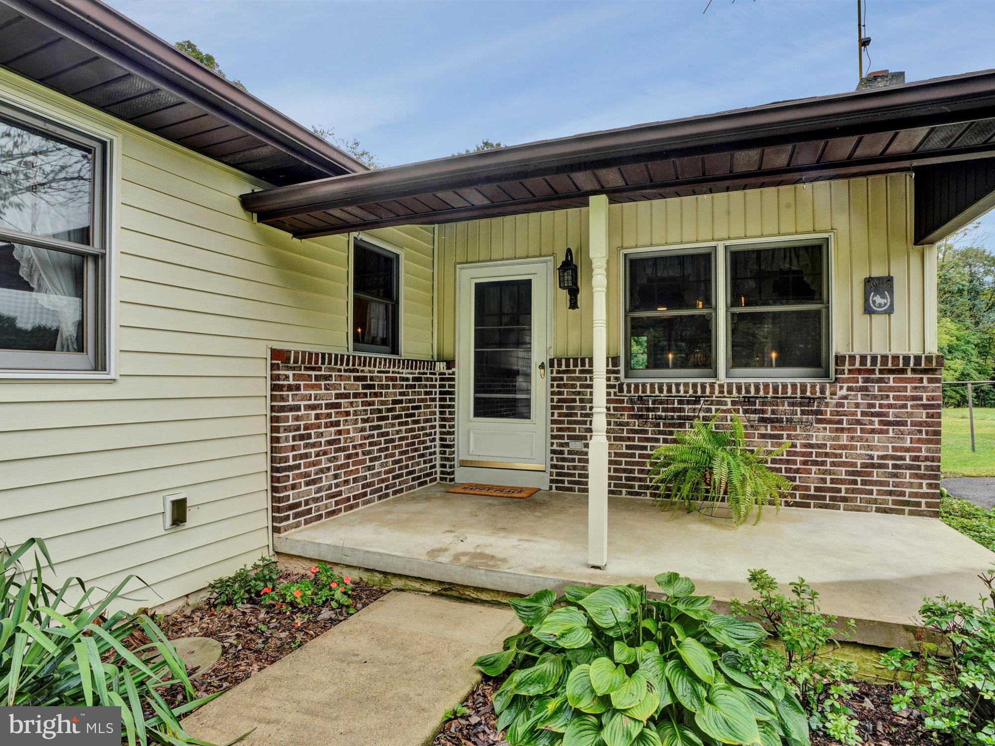 573 Gehman School Road Denver, PA 17517 - Photo 6 of 39 V3