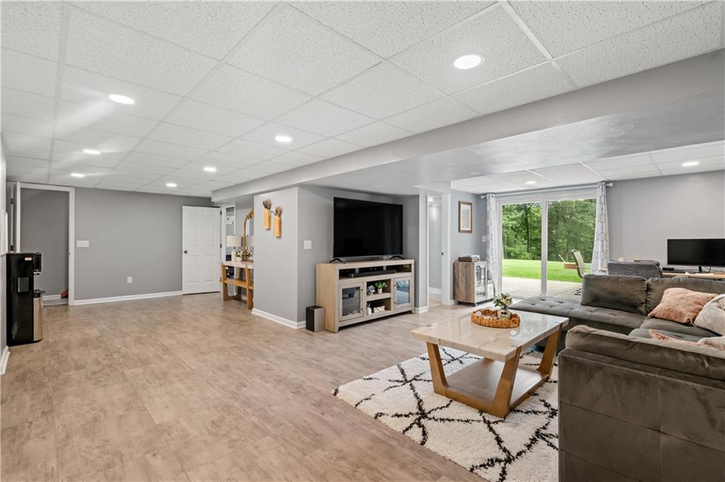 336 Maple Road Pittsburgh, PA 15239 - Photo 25 of 39 Gallery Image 25