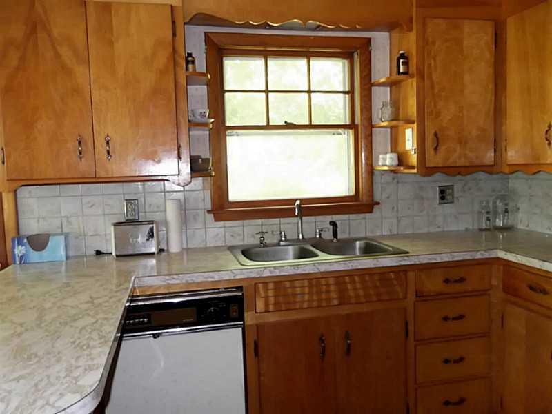 779 Cundy's Harbor Road Harpswell, ME 04079 - Photo 11 of 27 Kitchen.