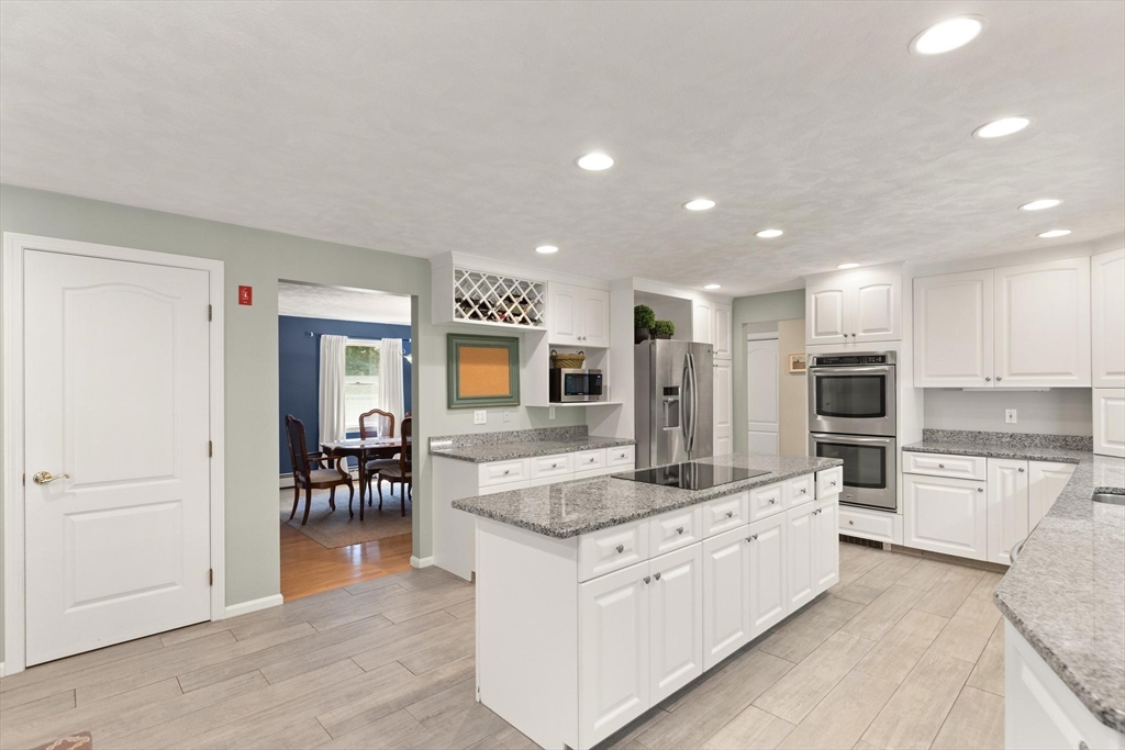 8 Riding Club Road Danvers, MA 01923 - Photo 10 of 43