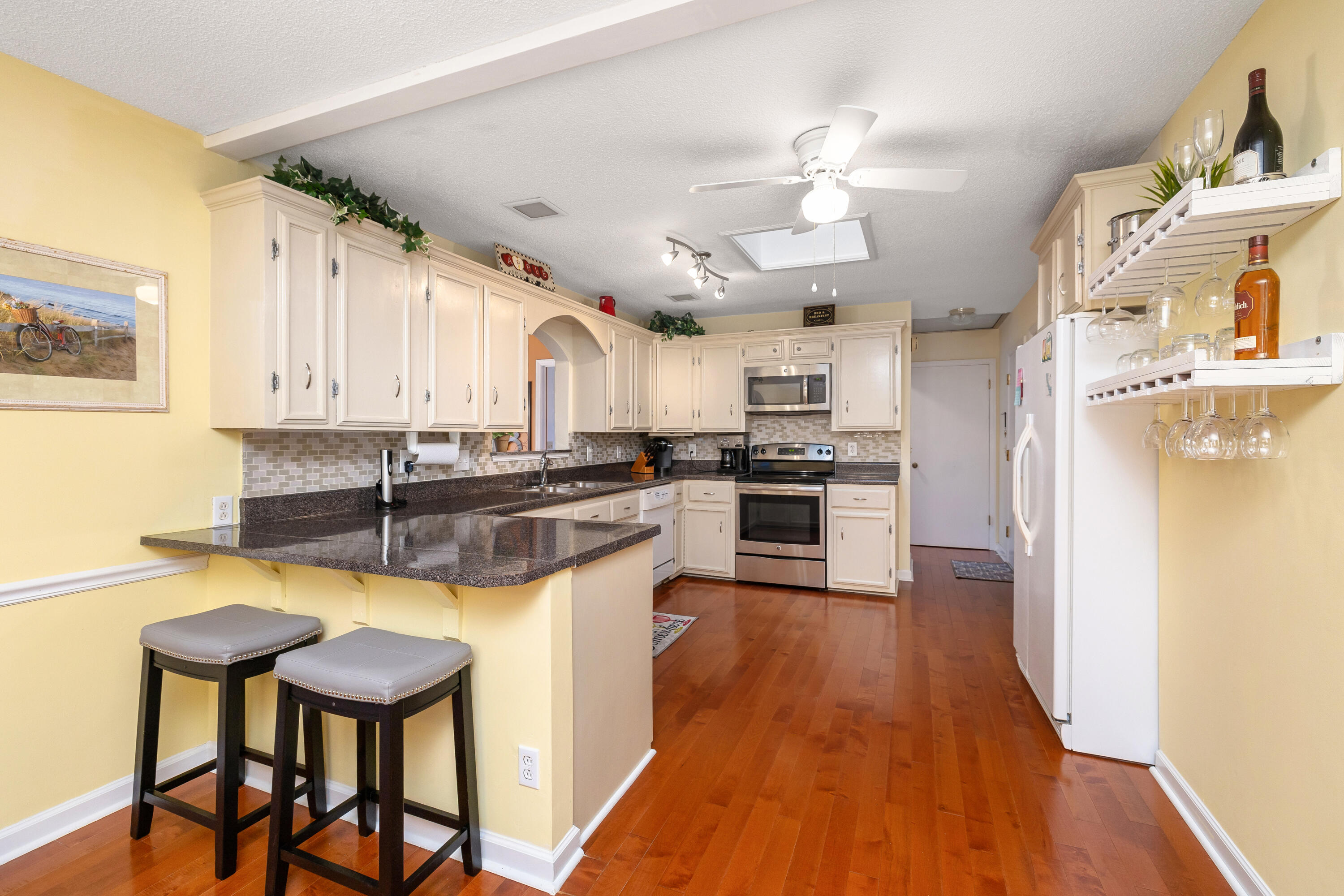 612 Santee Drive Santee, SC 29142 - Photo 23 of 48 2026 kitchen