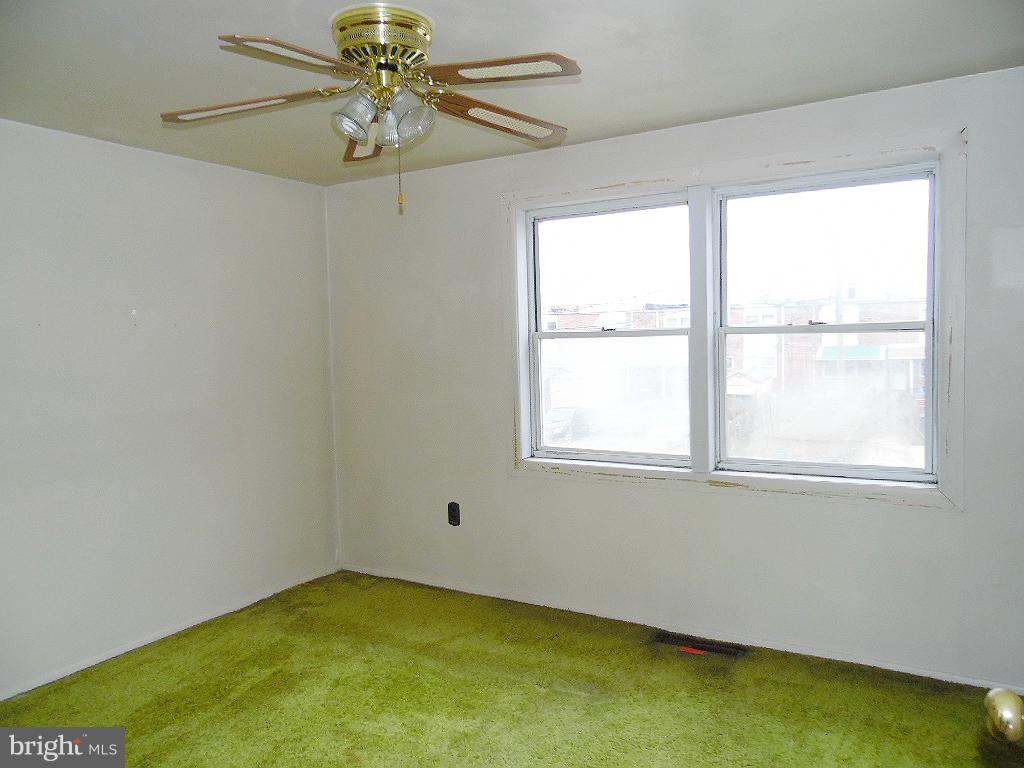 8052 Lansdale Road Baltimore, MD 21224 - Photo 6 of 10 Interior