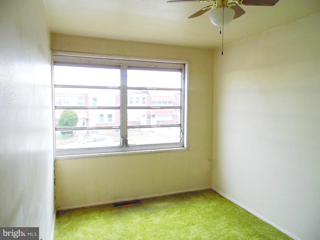8052 Lansdale Road Baltimore, MD 21224 - Photo 7 of 10 Interior