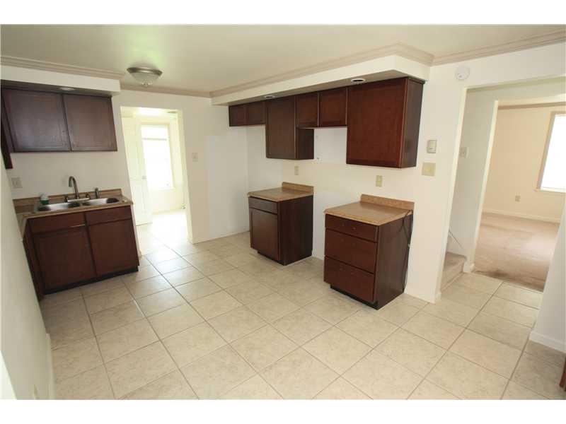 262 Arona Road New Stanton, PA 15672 - Photo 5 of 6 Kitchen.