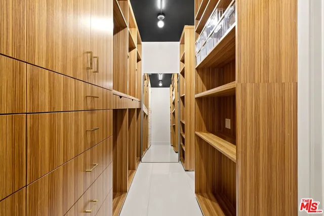 $10,500 | 1100 Alta Loma Road, Unit 1002, West Hollywood, CA 90069