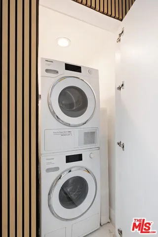 $10,500 | 1100 Alta Loma Road, Unit 1002, West Hollywood, CA 90069