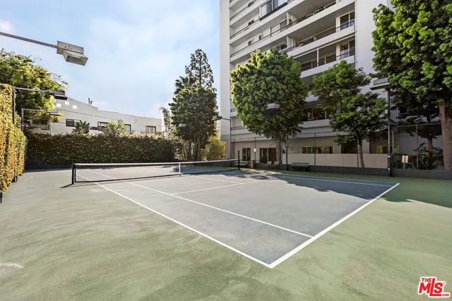 $10,500 | 1100 Alta Loma Road, Unit 1002, West Hollywood, CA 90069