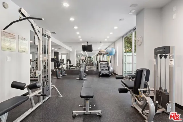 $10,500 | 1100 Alta Loma Road, Unit 1002, West Hollywood, CA 90069