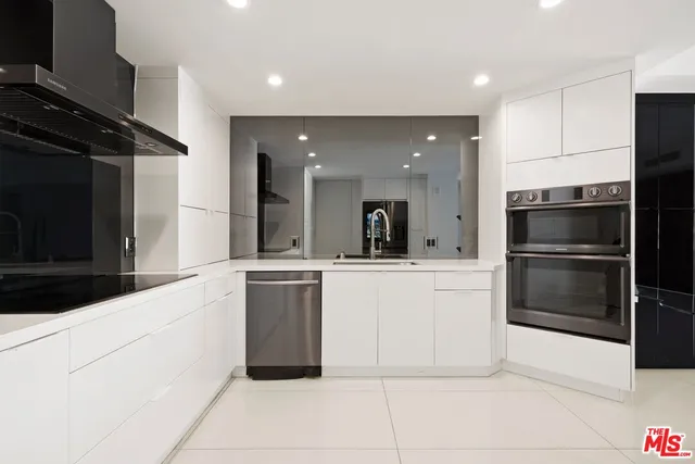 $10,500 | 1100 Alta Loma Road, Unit 1002, West Hollywood, CA 90069