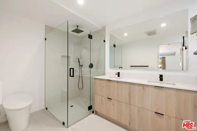 $10,500 | 1100 Alta Loma Road, Unit 1002, West Hollywood, CA 90069