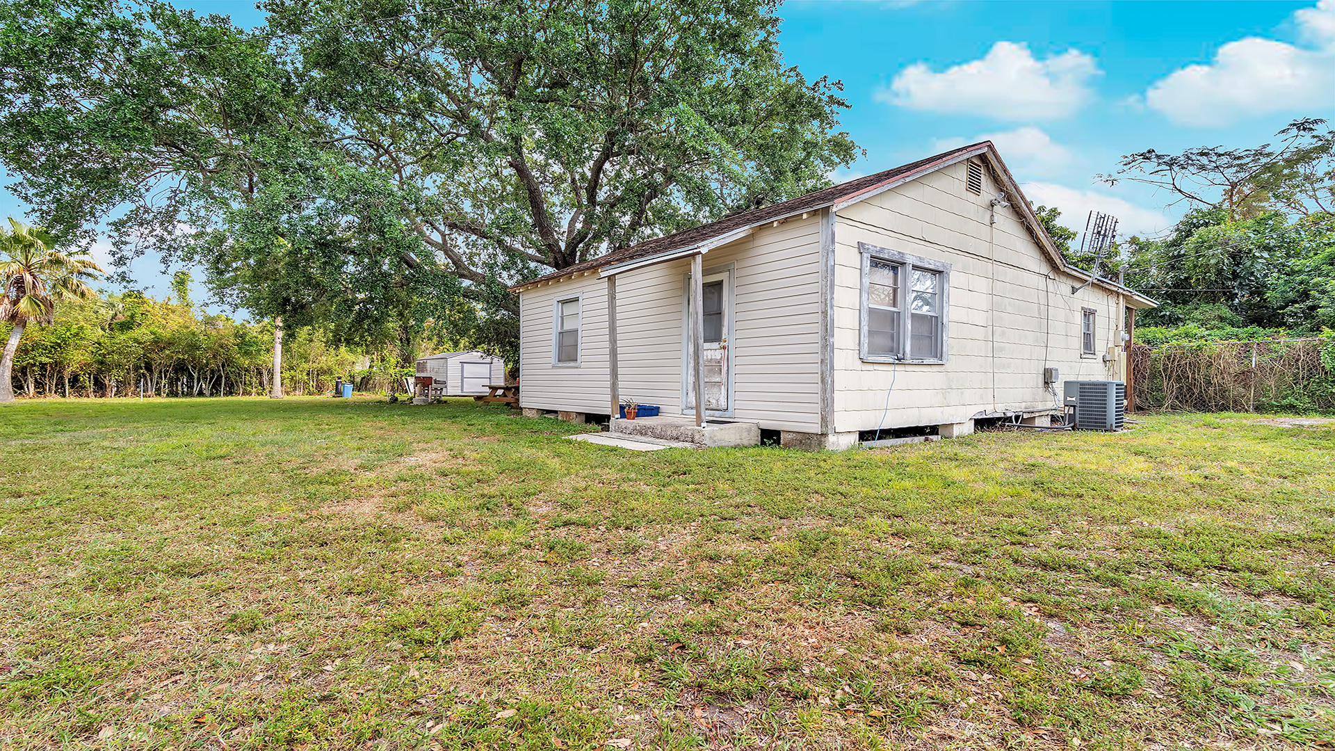 4544 Davis Road Lake Worth, FL 33461 - Photo 11 of 20 Back Shot_G