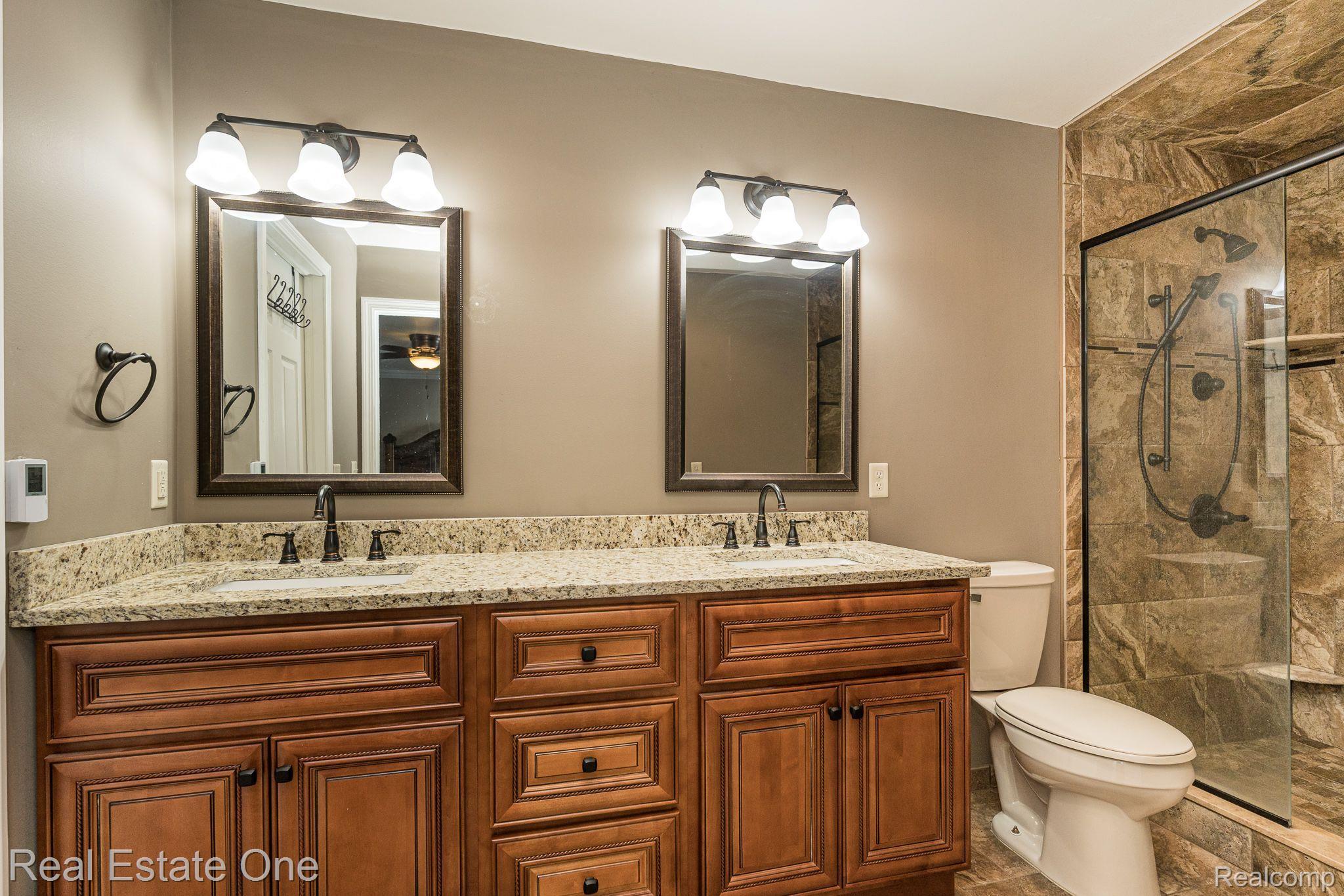 210 Chalmers Drive Rochester, MI 48309 - Photo 21 of 26 Gallery Image 21