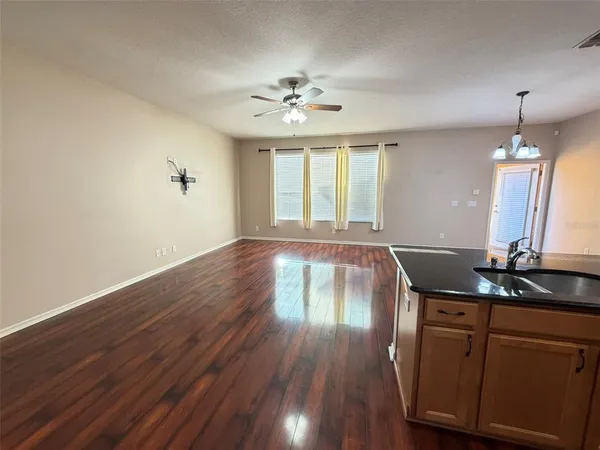 $2,350 | 10922 Savannah Landing Circle, Orlando, FL 32832