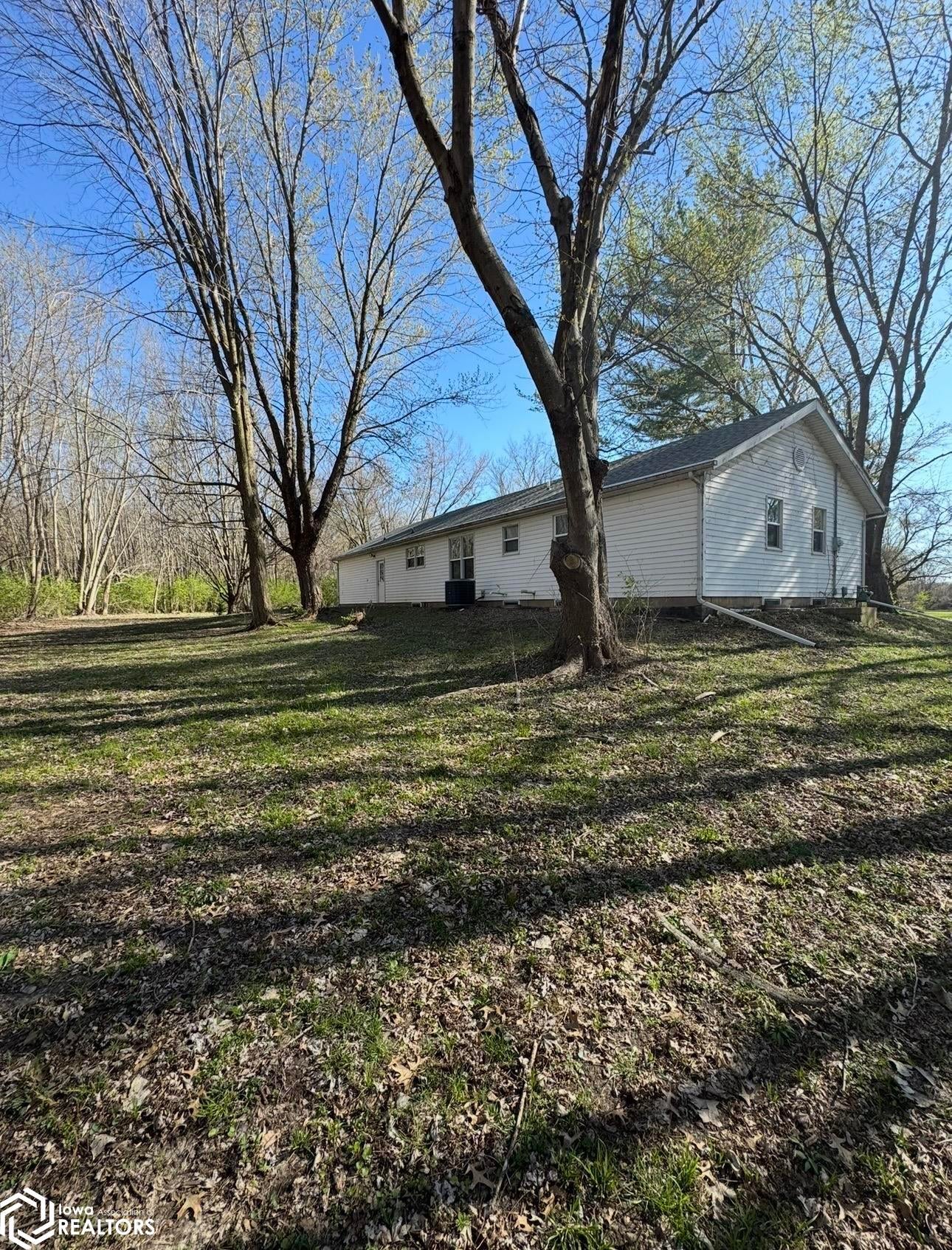 250 Section Line Road Dallas City, IL 62330 - Photo 37 of 49 Gallery Image 37