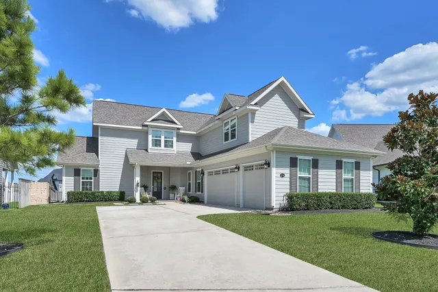 $725,000 | 2333 Goldenglade Drive, Conroe, TX 77384