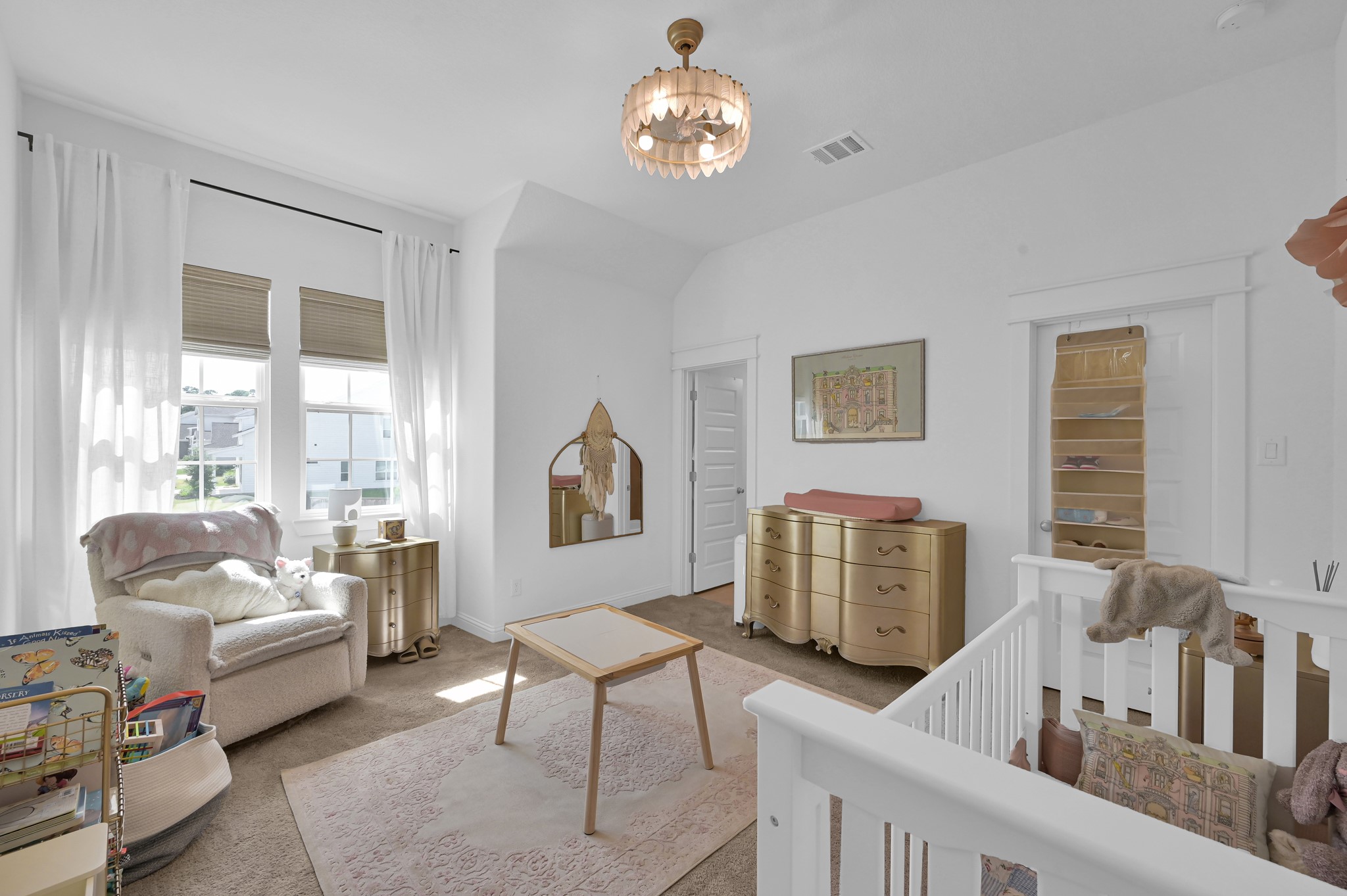 2333 Goldenglade Drive Conroe, TX 77384 - Photo 26 of 45 Secondary bedroom #2 (upstairs) with en-suite full bathroom.