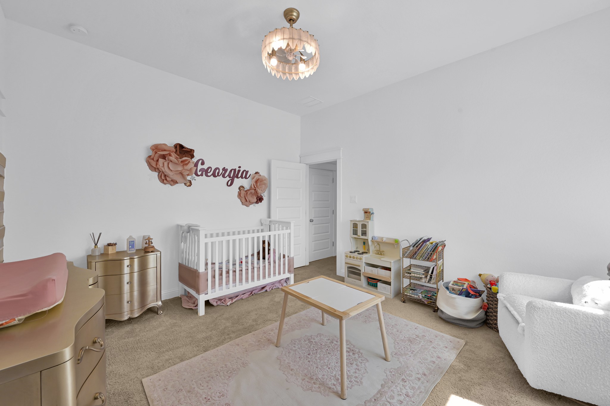 2333 Goldenglade Drive Conroe, TX 77384 - Photo 27 of 45 Secondary bedroom #2 (upstairs) with full en-suite bathroom