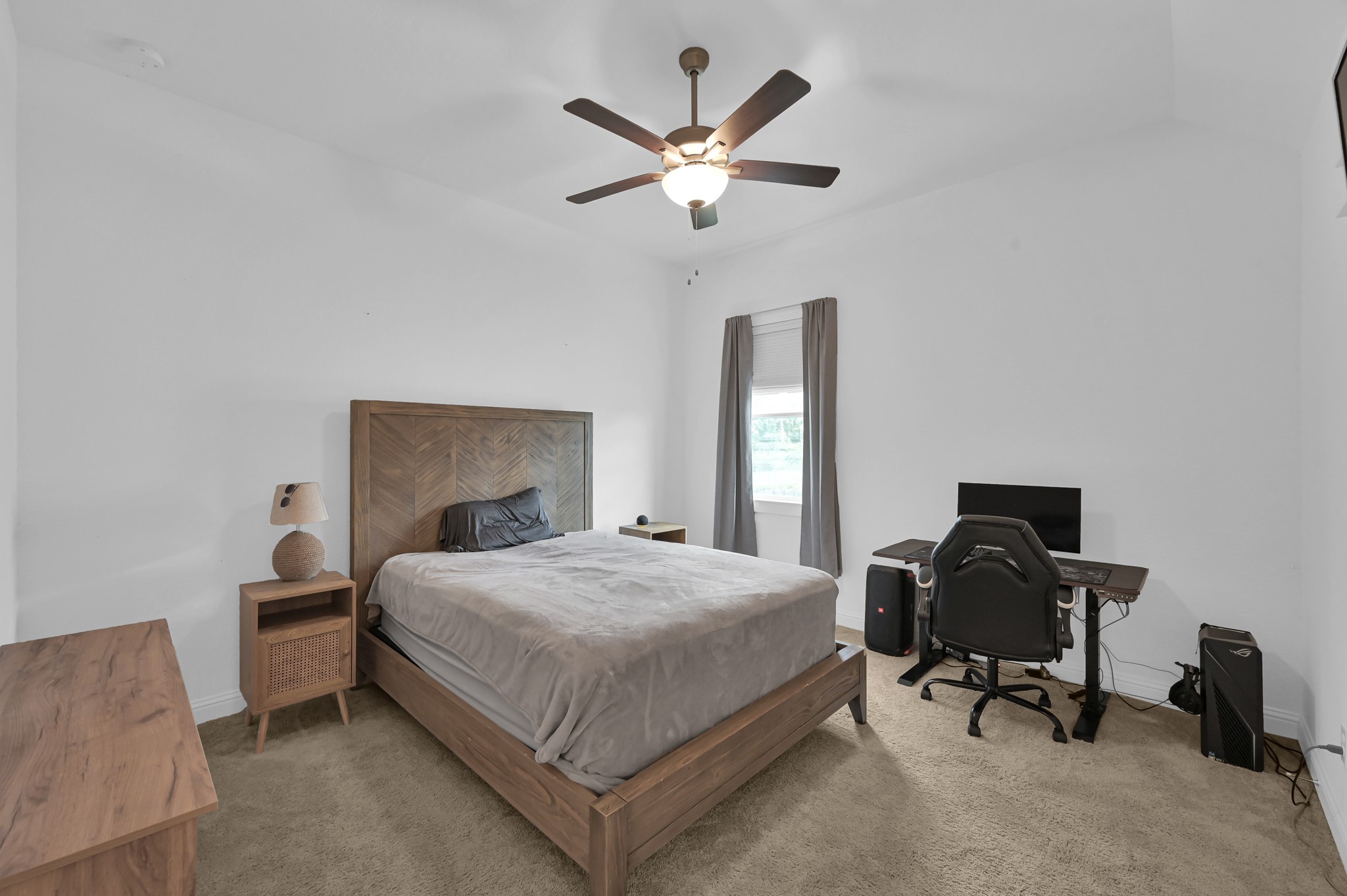 2333 Goldenglade Drive Conroe, TX 77384 - Photo 29 of 45 Secondary bedroom #3 (upstairs).