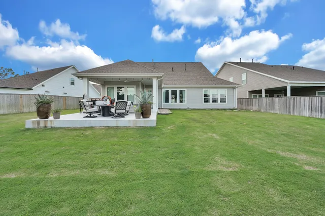 $710,000 | 2333 Goldenglade Drive, Conroe, TX 77384