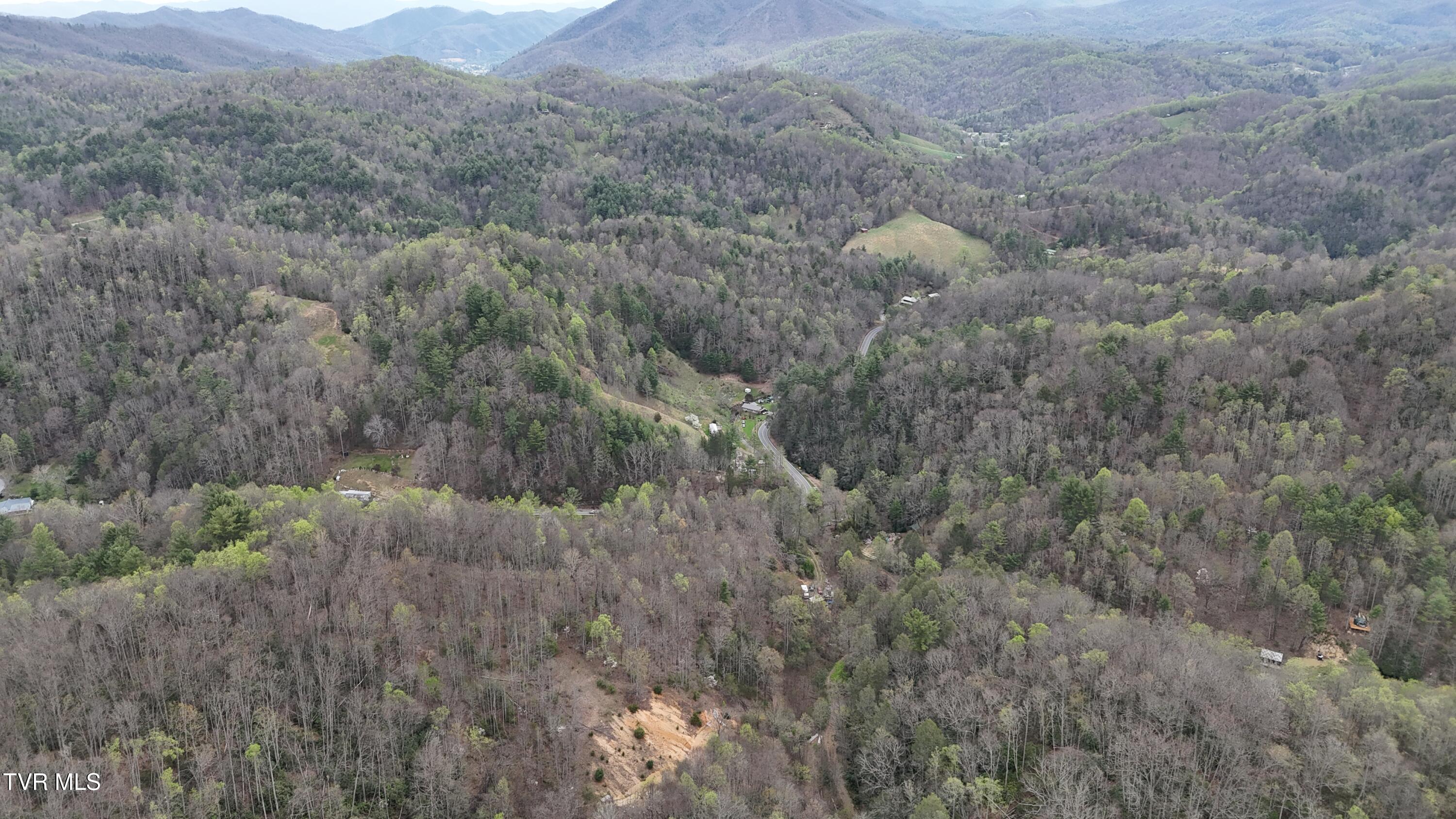 719 Simerly Creek Road Hampton, TN 37658 - Photo 29 of 64 image00029